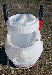 Бак установки для заполнения, промывки, продувки теплообменников системы отопления, охлаждения MGF Solar Express Бак установки для заполнения, промывки, продувки теплообменников системы отопления, охлаждения MGF Solar Express