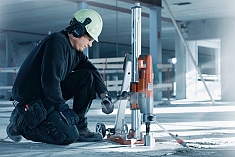 Эксплуатация дрели алмазного бурения Husqvarna DM 220 Эксплуатация дрели алмазного бурения Husqvarna DM 220