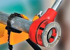 Использование резьбонарезной головки для ручного клуппа Kern BSPT R HSS 1/2" Использование резьбонарезной головки для ручного клуппа Kern BSPT R HSS 1/2"