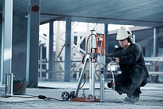 Применение дрели алмазного бурения Husqvarna DM 220 Применение дрели алмазного бурения Husqvarna DM 220