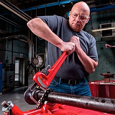 Применение прямых трубных ключей Ridgid Heavy Duty 14" Применение прямых трубных ключей Ridgid Heavy Duty 14"